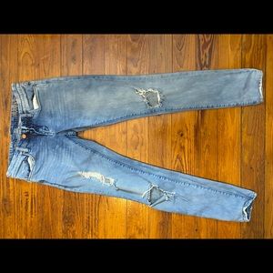 light wash ripped skinny jeans